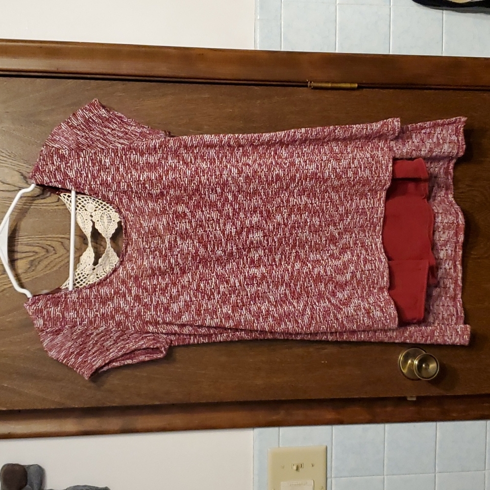 Women's cute light knit sweater set w/tank.  XL